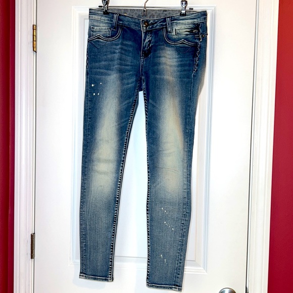 Express REROCK Low Rise Jeggings Size 4 28” Inseam - Picture 8 of 8